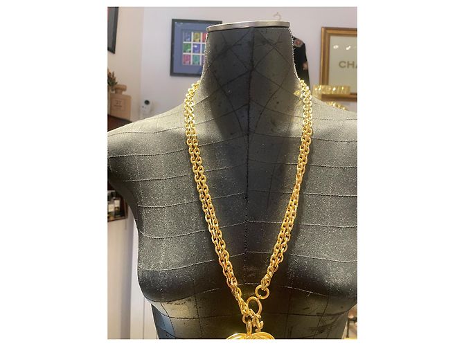 Chanel Colecionador Gold hardware - vista 4