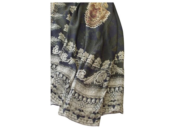Vestido de verão longo sem mangas em seda 100% estampada e com contas, decote em V e costas nadador Camilla Azul - vista 7