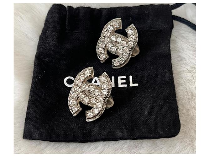 Chanel Orecchini CC argentati in perfette condizioni Argento - vista 2
