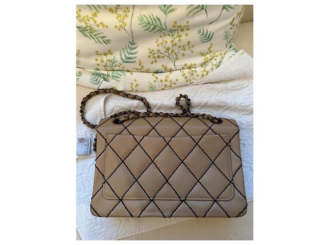 Borsa a mano Chanel Wild Stitch 2000 in pelle beige - vista 3