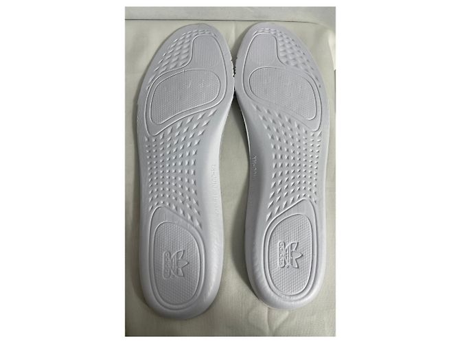 Baskets Yeezy x Adidas Boost 350 V2 Tail Light en polyester gris - vue 16