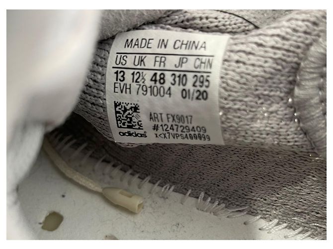 Baskets Yeezy x Adidas Boost 350 V2 Tail Light en polyester gris - vue 18