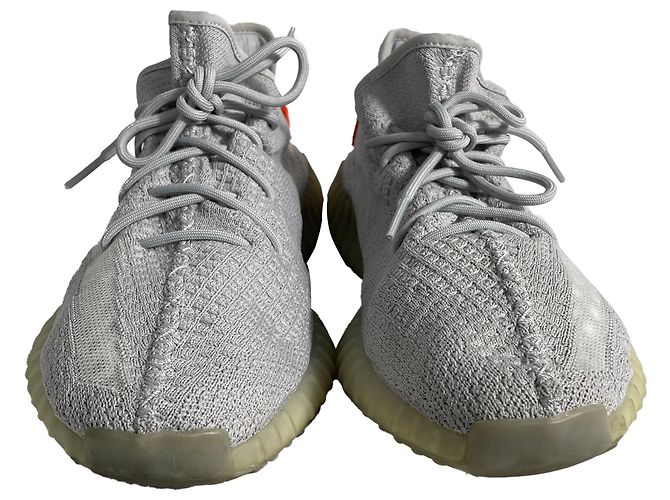 Baskets Yeezy x Adidas Boost 350 V2 Tail Light en polyester gris - vue 2