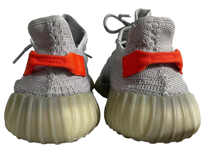 Baskets Yeezy x Adidas Boost 350 V2 Tail Light en polyester gris - vue 3