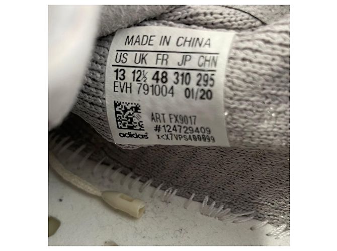 Baskets Yeezy x Adidas Boost 350 V2 Tail Light en polyester gris - vue 9