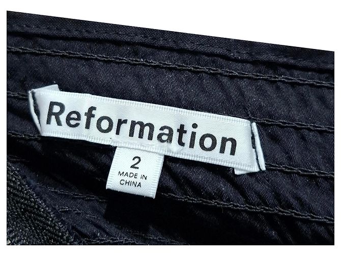Top corto a maniche puff Reformation in cotone nero - vista 3