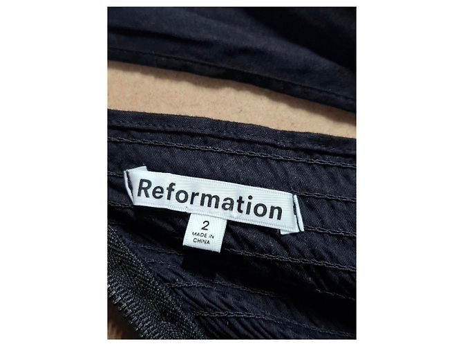 Top corto a maniche puff Reformation in cotone nero - vista 6