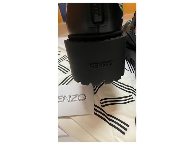 Stivaletti Kenzo in Pelle con Ricami Multicolore - vista 6