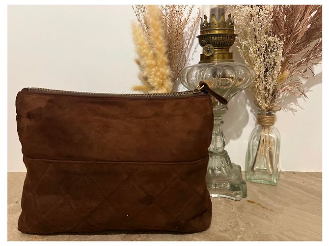 Clutch Prada in scamosciato nocciola - vista 6