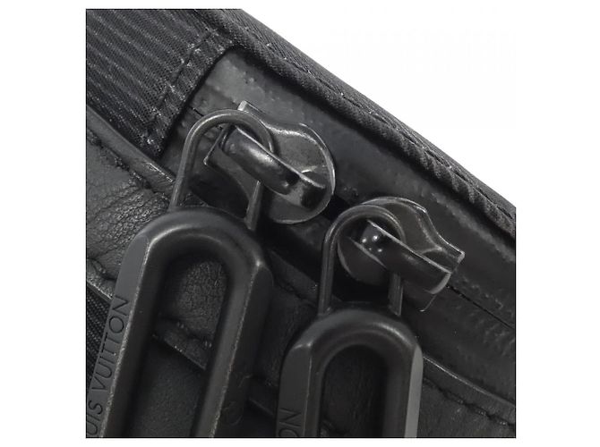 Borsa a spalla polochon doppia espandibile Louis Vuitton Nero - vista 6
