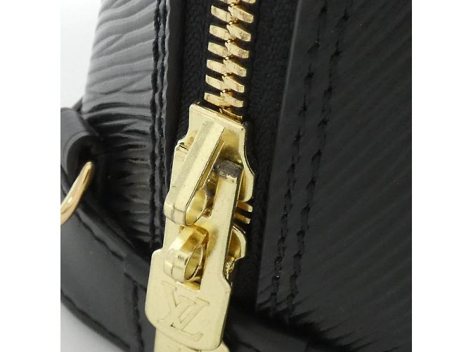 Sac à dos Alma Epi Louis Vuitton Noir - vue 5