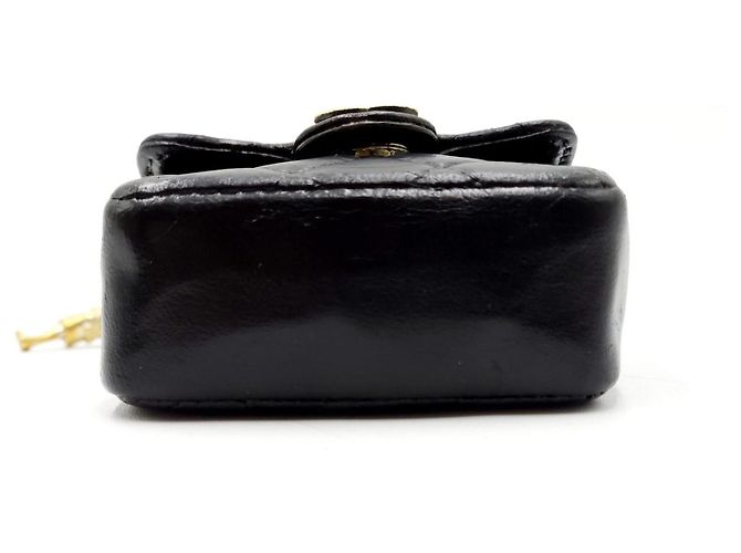 Borsa a cintura micro in pelle di agnello nero classica di Chanel Gold hardware - vista 11