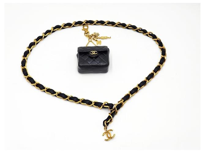 Borsa a cintura micro in pelle di agnello nero classica di Chanel Gold hardware - vista 2