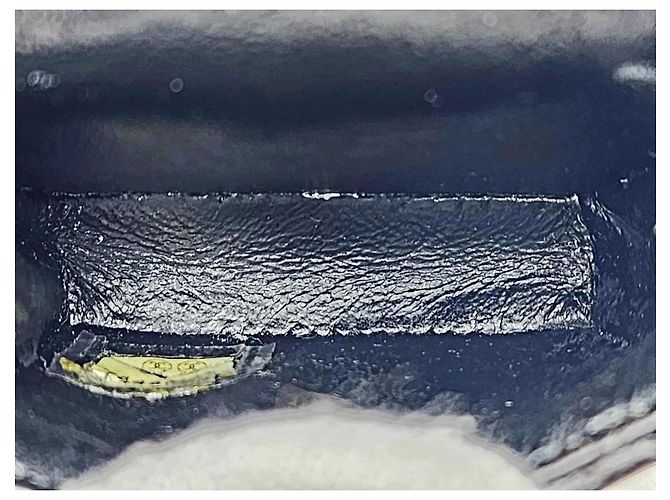 Borsa a cintura micro in pelle di agnello nero classica di Chanel Gold hardware - vista 20