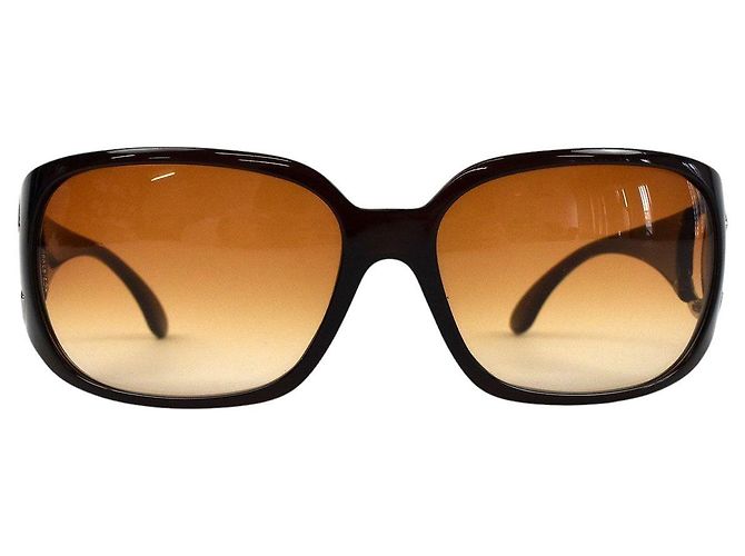 Gafas de sol tintadas marrones con logo CC plateado Chanel 6014 Castaño Plata - vista 2