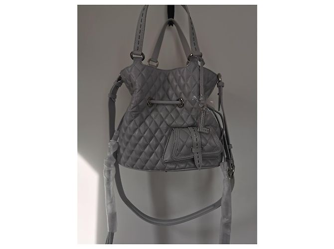 Lancel 1. Flirt M Eimer Tasche aus grauem gestepptem Leder - Ansicht 6
