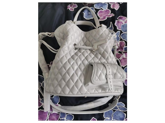 Lancel 1. Flirt M Eimer Tasche aus grauem gestepptem Leder - Ansicht 9