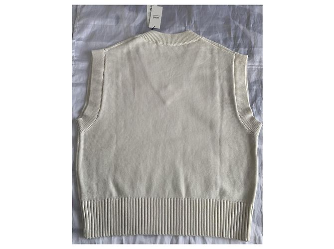 Ami Sleeveless V-Neck Sweater Red Eggshell - view 8