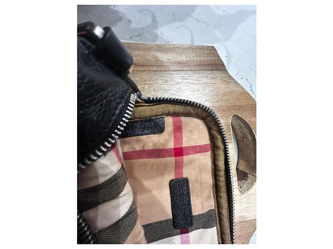 Borsa a tracolla Burberry in pelle nera con borchie argentate Nero - vista 10