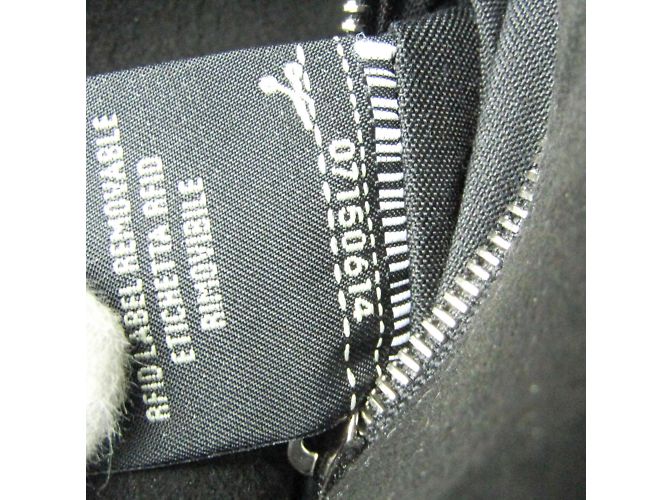 Borsa a Spalla Fendi Baguette Messenger Medium 7VA537 Nero - vista 13