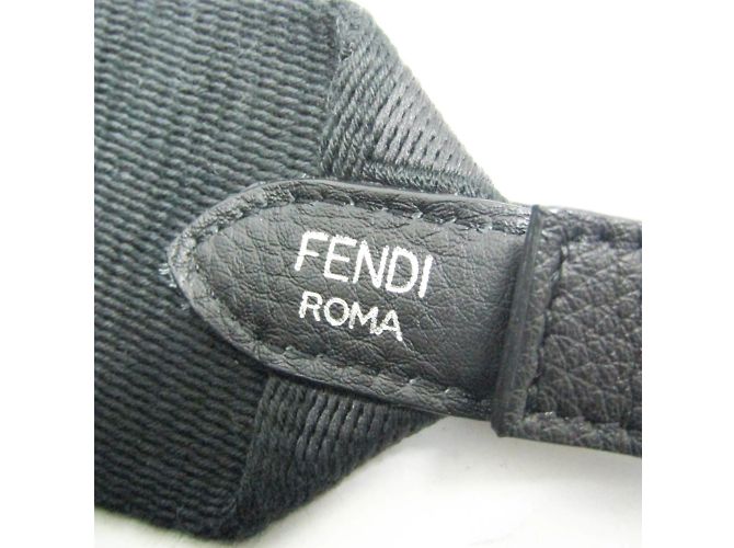 Borsa a Spalla Fendi Baguette Messenger Medium 7VA537 Nero - vista 14