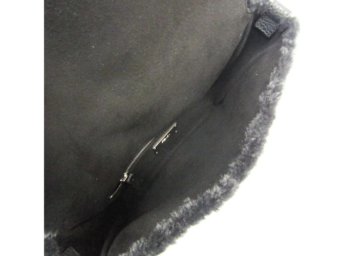 Borsa a Spalla Fendi Baguette Messenger Medium 7VA537 Nero - vista 3