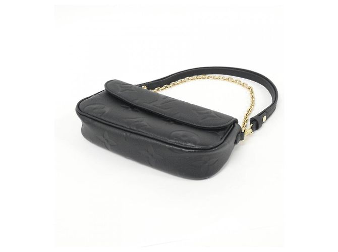 Bolsa de ombro Louis Vuitton Monogram Empreinte Wallet on Chain Ivy Preto - vista 3