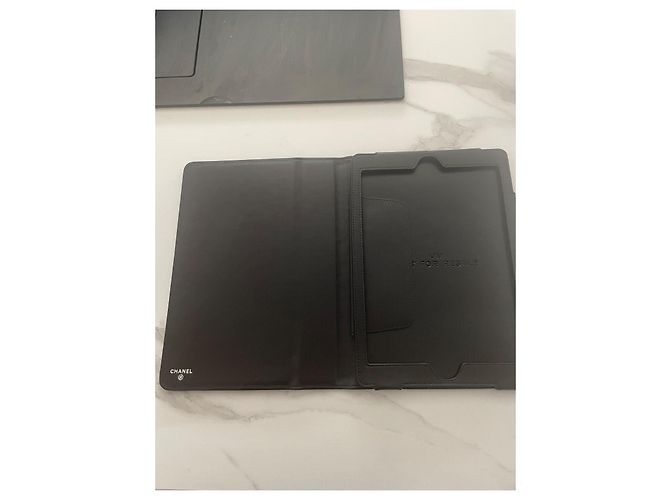 Custodia iPad Chanel in pelle di agnello nera trapuntata Nero - vista 3