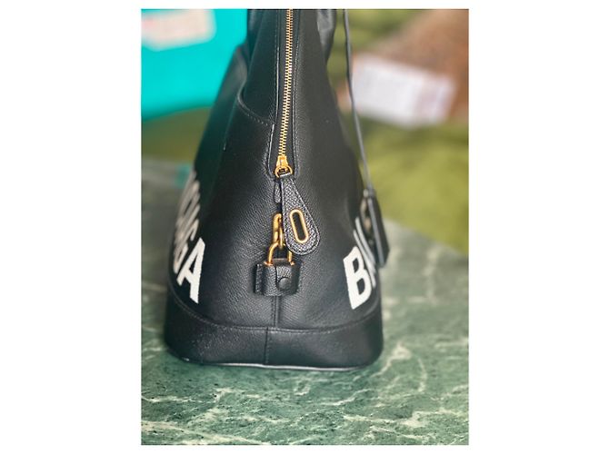 SAC BALENCIAGA HANDLE TAILLE M NOIR ET BLANC - vue 4