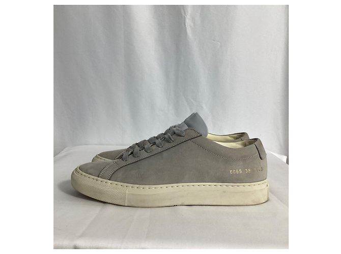 Autre Marque Sneakers Achilles Low Common Projects in suede grigio - vista 11