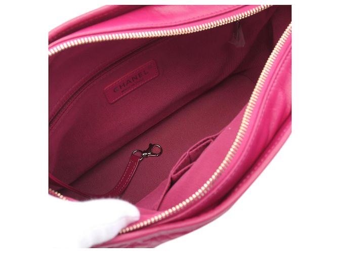 Chanel Rosa Medio Pelle di Vitello Invecchiata Gabrielle Crossbody - vista 3