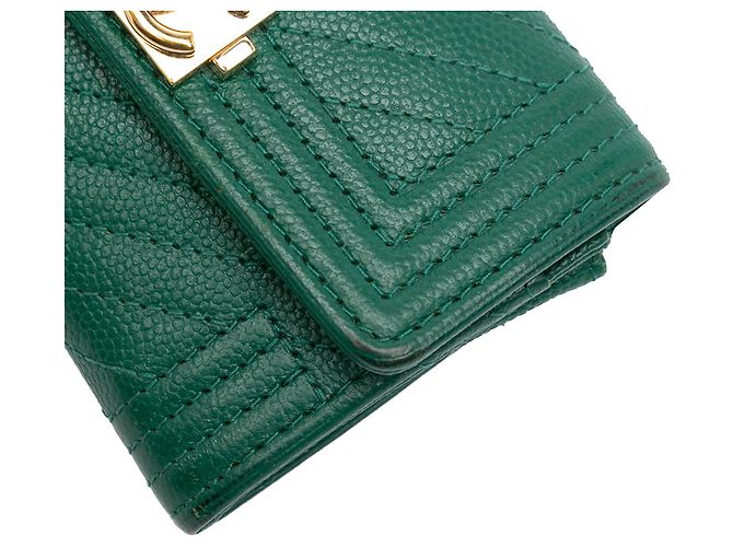 Portacarte Boy in caviar verde Chevron di Chanel - vista 8