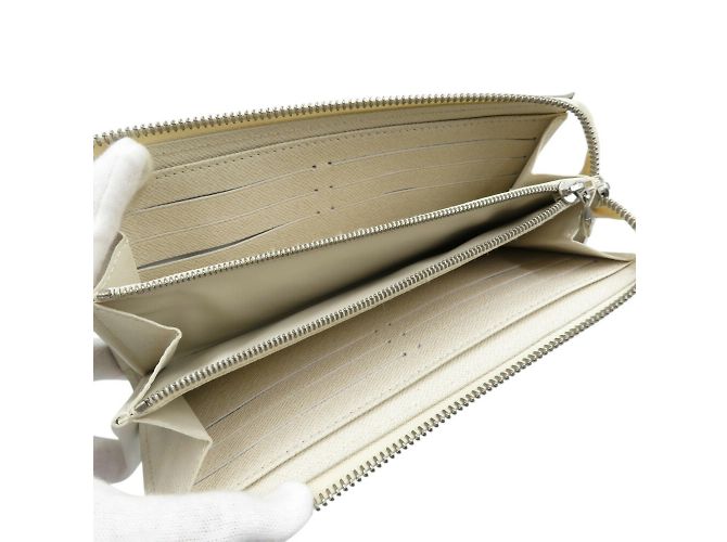 Monedero de cuero Epi Louis Vuitton Blanco roto - vista 5