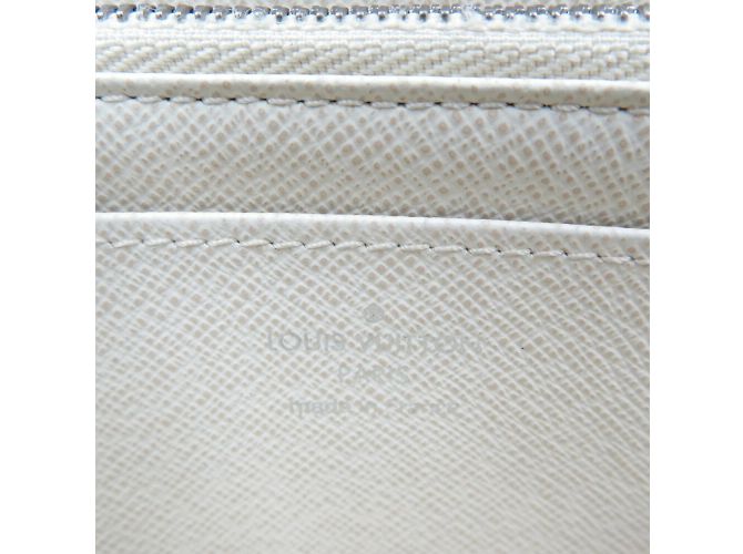 Monedero de cuero Epi Louis Vuitton Blanco roto - vista 8