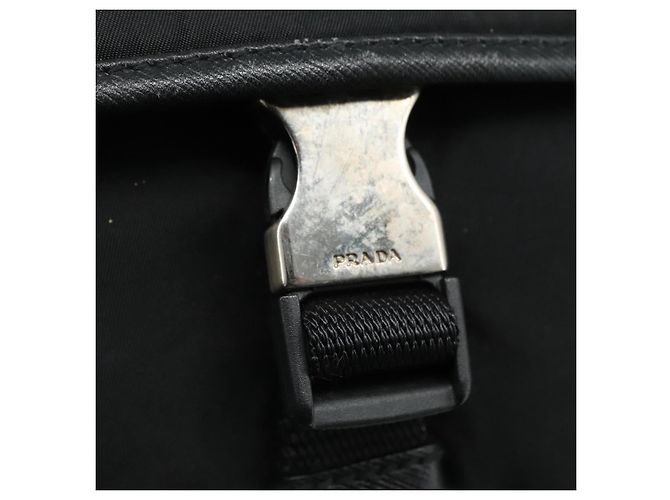 Borsa a spalla PRADA in nylon nero Auth am7560 - vista 15