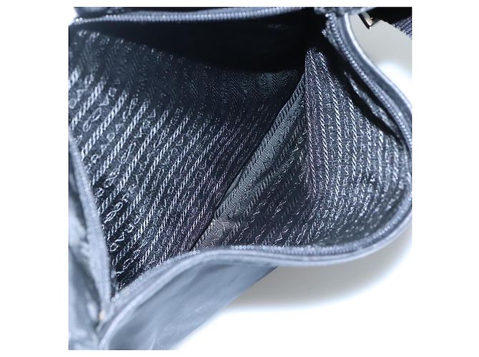 Borsa a spalla PRADA in nylon nero Auth am7560 - vista 23