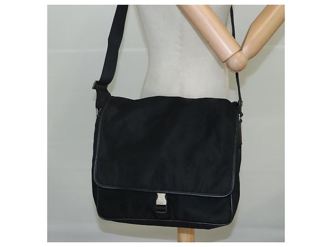Borsa a spalla PRADA in nylon nero Auth am7560 - vista 25