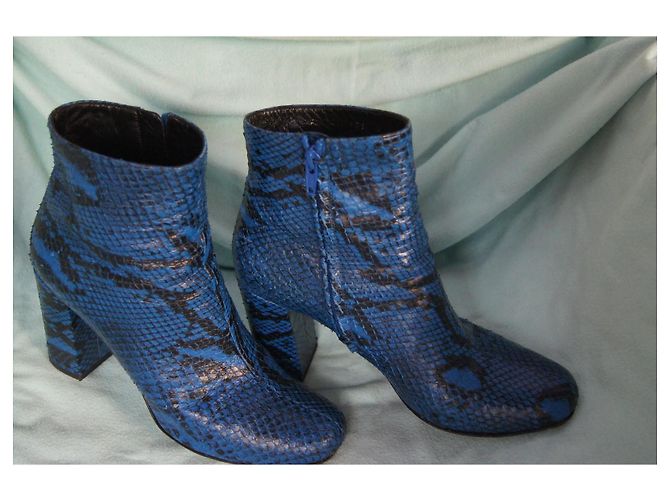 Saint Laurent Python Ankle Boots Blue - view 4