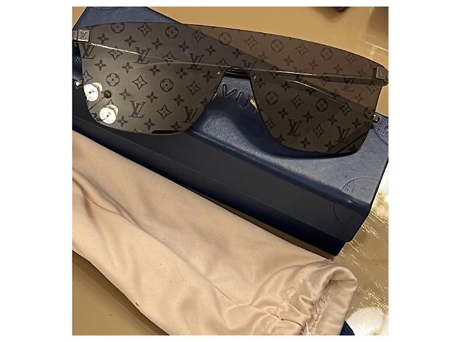 Occhiali da sole Monogram LOUIS VUITTON Z1026E Gun Scuro Grigio antracite - vista 10