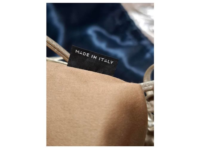 Miu Miu Tote Bag mit Webeffekt aus silbernem Leder - Ansicht 14
