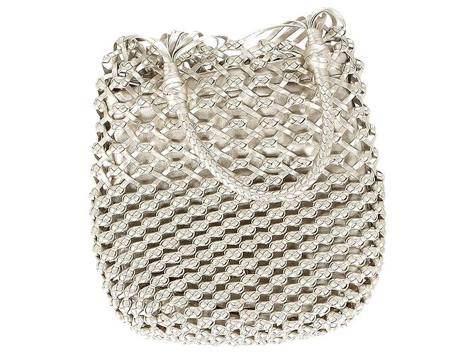 Miu Miu Tote Bag mit Webeffekt aus silbernem Leder - Ansicht 2