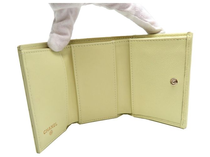 Cartera Small Flap de Chanel en cuero caviar Blanco Crudo - vista 5