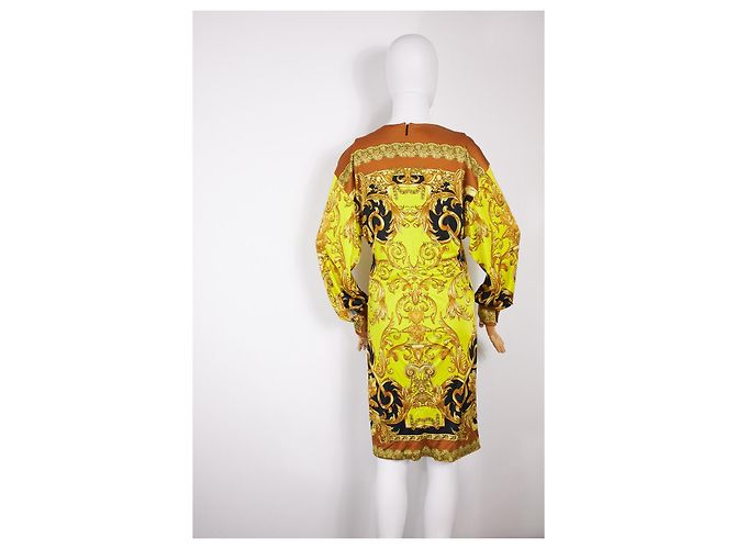 Vestido Versace de viscosa amarillo Talla 40 - vista 4