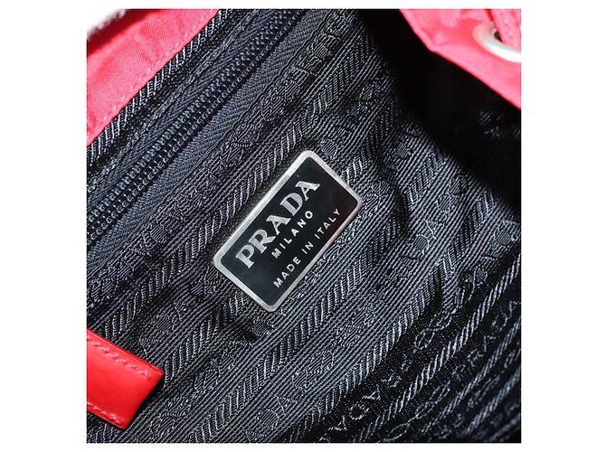 Zaino PRADA in nylon rosso Auth ar13087 - vista 22