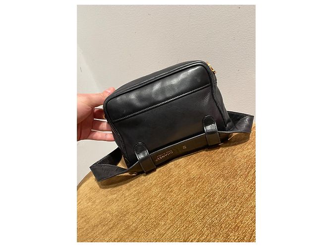 Chanel Gürteltasche aus schwarzem Lammleder mit Goldbeschlag Gold hardware - Ansicht 7