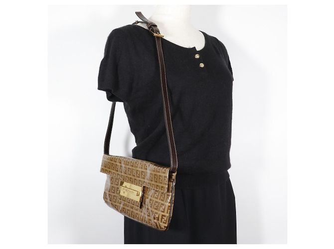 Borsa a Spalla Mamma Bucket di Fendi Marrone - vista 14