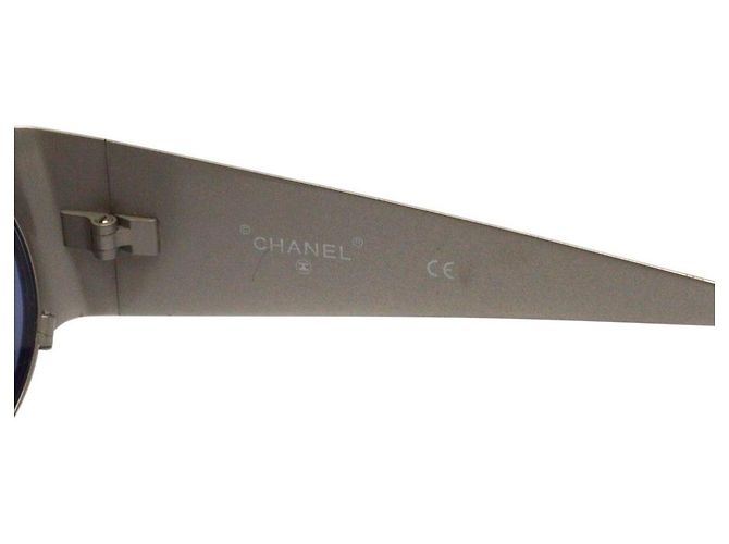 Chanel silberblaue getönte ovale Sonnenbrille - Ansicht 5