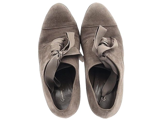 Stivaletti con piattaforma e lacci Gianvito Rossi in suede beige - vista 3