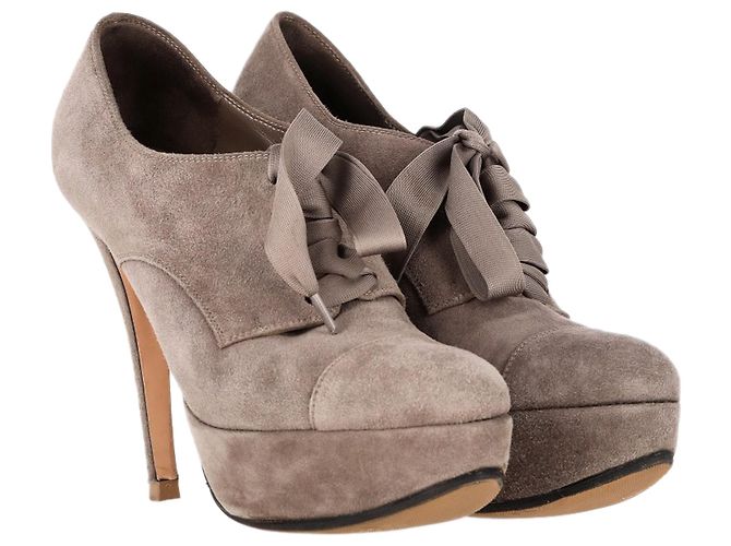 Stivaletti con piattaforma e lacci Gianvito Rossi in suede beige - vista 4