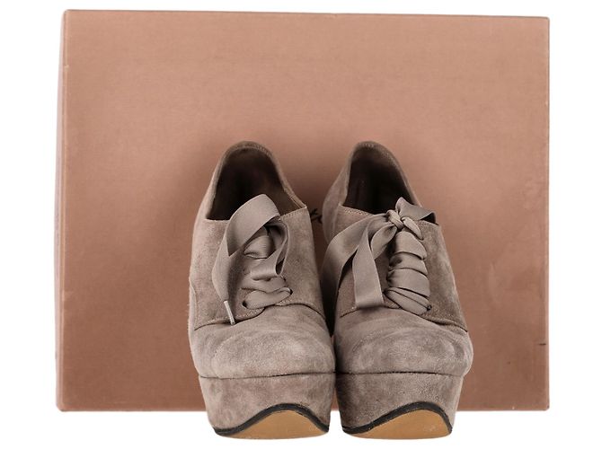 Stivaletti con piattaforma e lacci Gianvito Rossi in suede beige - vista 7